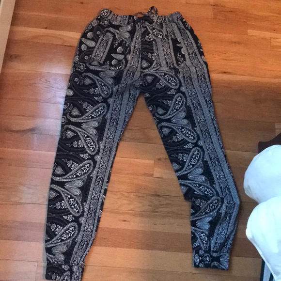 Patterned Pants - Picture 4 of 5